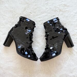 CHANEL Interlocking CC Logo Boots size 39 EU Authentic